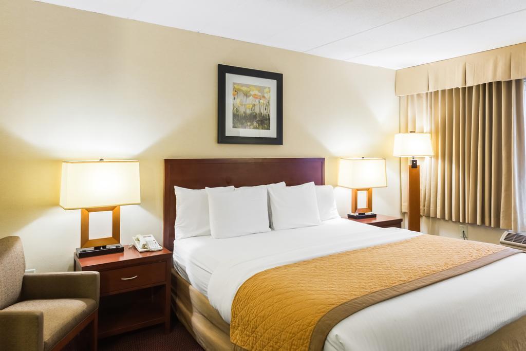 Clarion Hotel Somerset - New Brunswick Exterior foto
