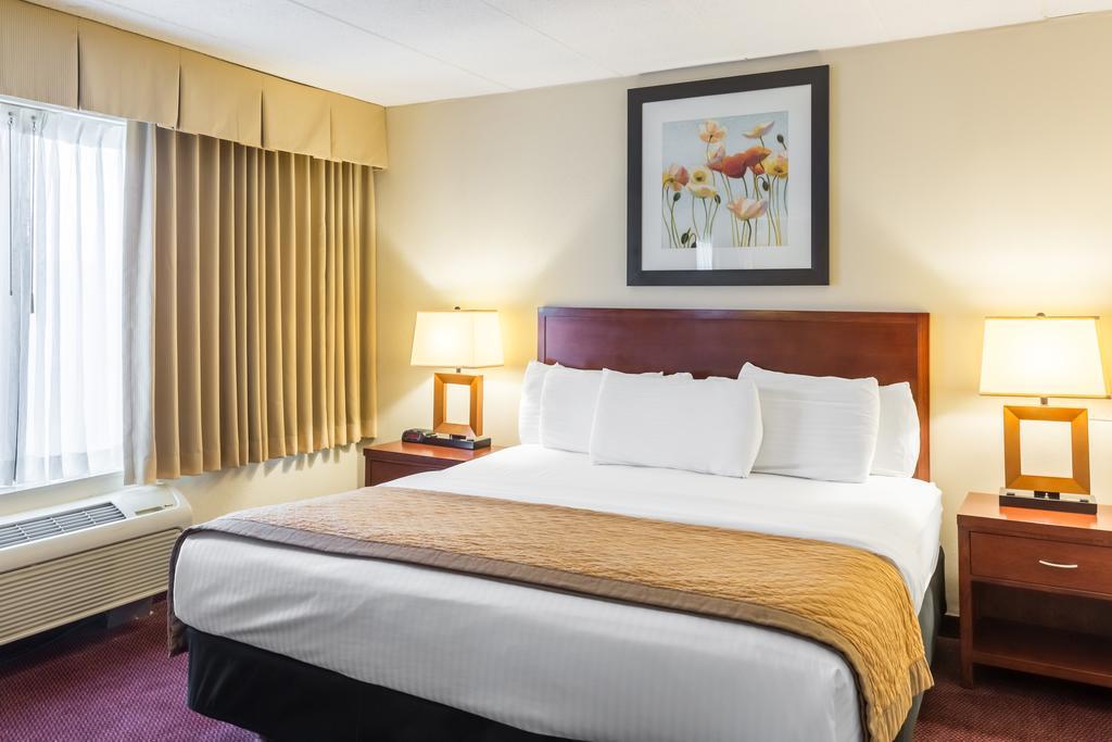 Clarion Hotel Somerset - New Brunswick Exterior foto