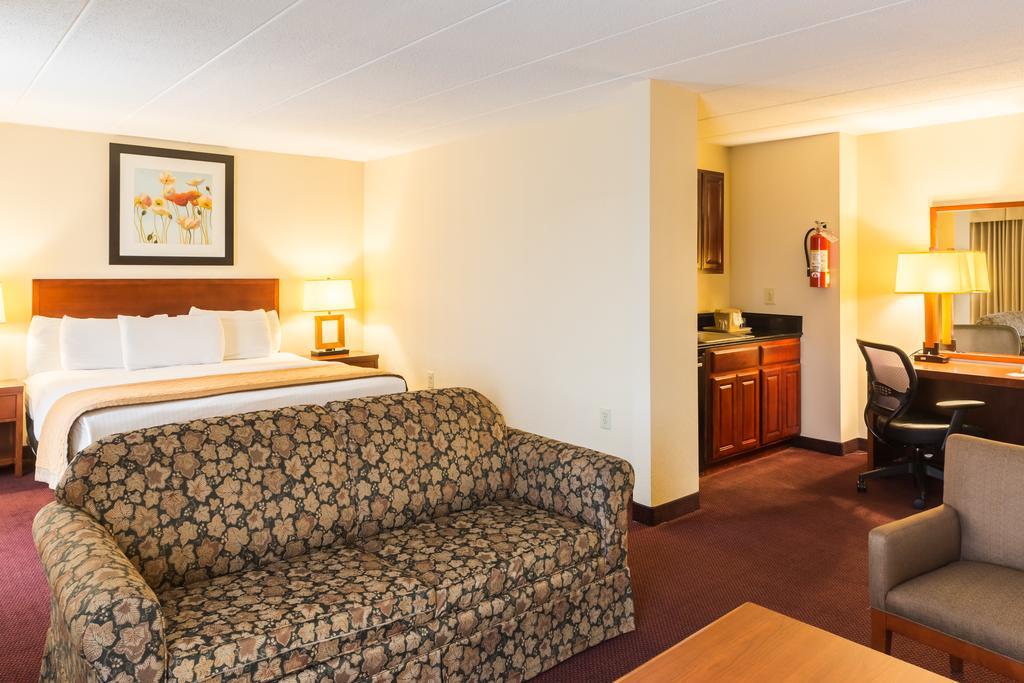 Clarion Hotel Somerset - New Brunswick Exterior foto