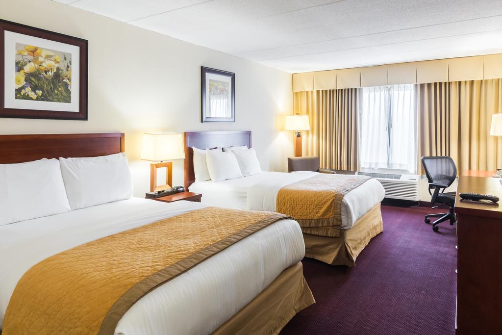 Clarion Hotel Somerset - New Brunswick Exterior foto