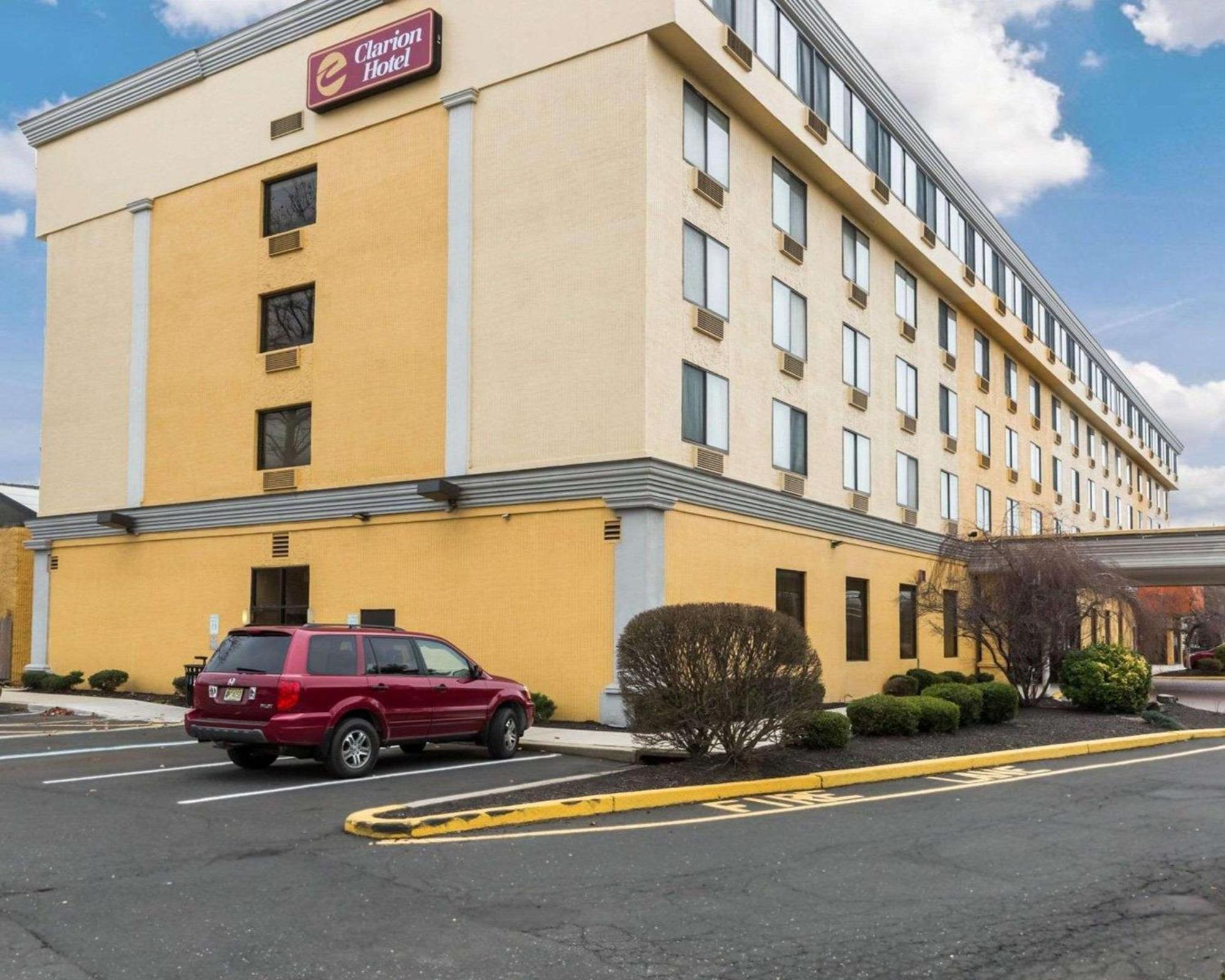 Clarion Hotel Somerset - New Brunswick Exterior foto